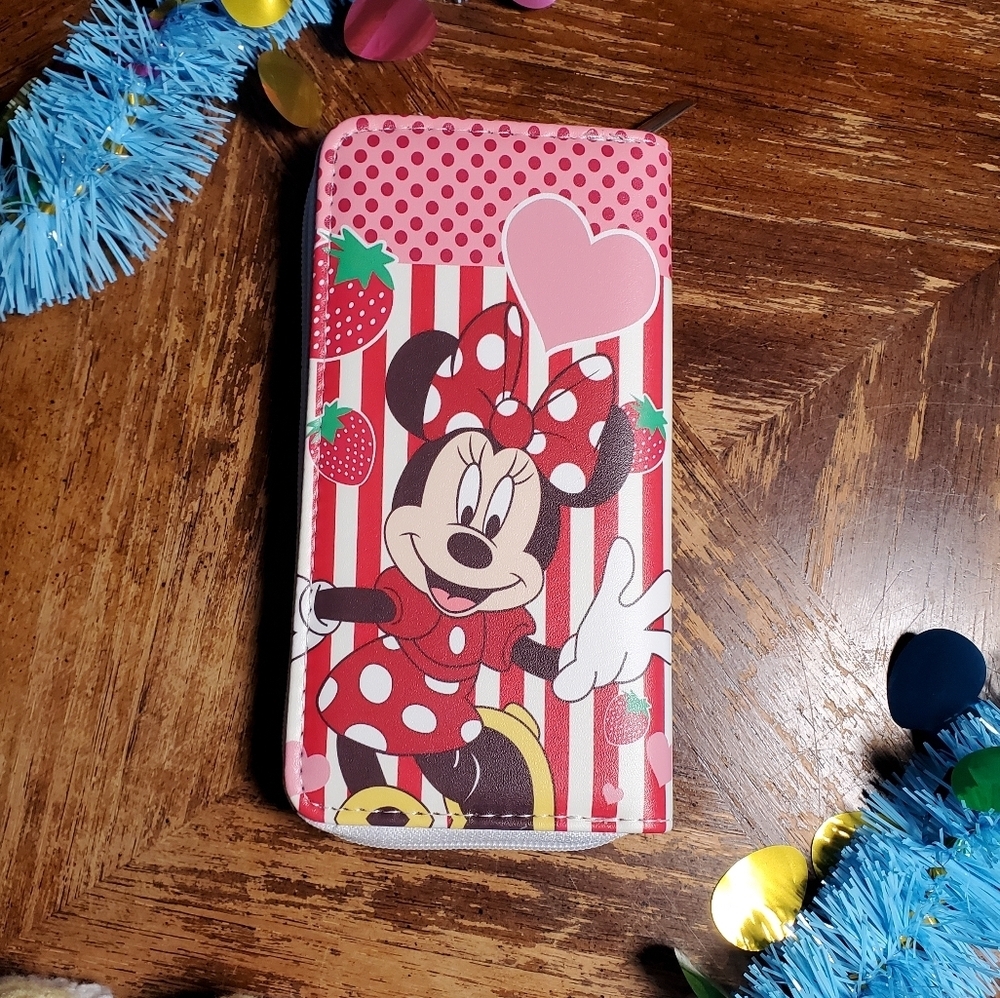 Minnie Mouse Wallet With Strawberries - Picture 3 of 5
